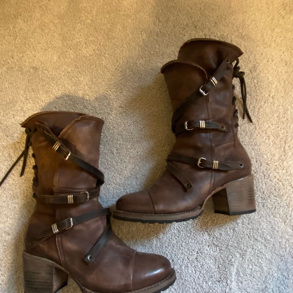 Freebird Women's Cora Brown Leather Boots - Picture 5 of 15